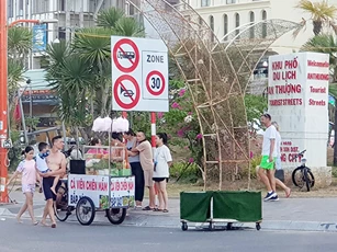 Đà Nẵng: Chủ tịch quận, huyện chịu trách nhiệm nếu tái diễn vấn nạn chèo kéo du khách