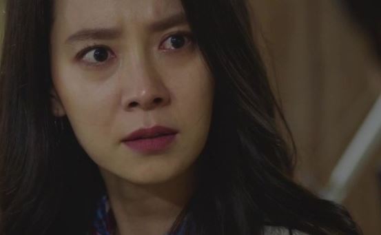 Chồng mất 4 năm, tôi 'thủ tiết' nuôi con nhỏ, hôm nọ đi chợ, tôi run người khi thấy anh ngồi trong chiếc ô tô sang trọng