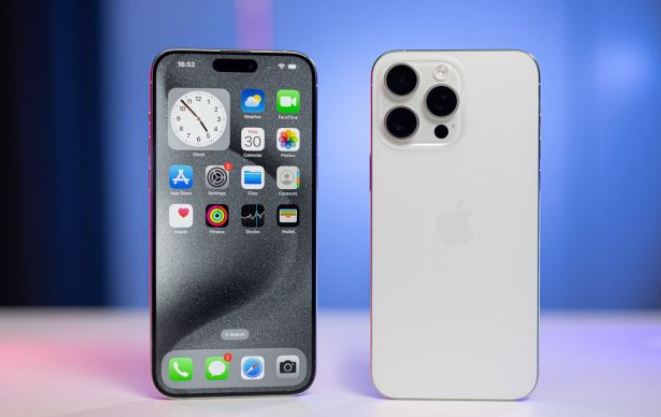 Bản iPhone 15 Pro Max giá rẻ nhất, liên tục được các đại lý giảm cháy sàn, chặt đẹp Galaxy S24 Ultra