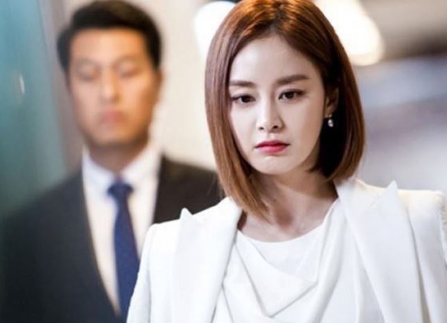 Ph&#xE1;t hi&#x1EC7;n b&#x1EA1;n g&#xE1;i c&#xF3; thai, t&#xF4;i r&#x169; b&#x1ECF; tr&#xE1;ch nhi&#x1EC7;m &#x111;i l&#x1EA5;y v&#x1EE3; hotgirl, 5 n&#x103;m sau ng&#x1EE1; ng&#xE0;ng khi th&#x1EA5;y ng&#x1B0;&#x1EDD;i ph&#x1EE5; n&#x1EEF; sang tr&#x1ECD;ng b&#x1B0;&#x1EDB;c xu&#x1ED1;ng t&#x1EEB; si&#xEA;u xe, v&#x1EEB;a nh&#xEC;n m&#x1EB7;t t&#xF4;i ch&#x1EBF;t &#x111;i&#x1EBF;ng khi nh&#x1EAD;n ra