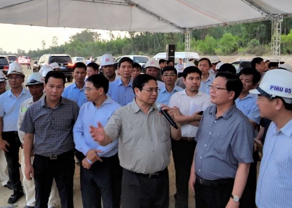 Thủ tướng yêu cầu đẩy nhanh tiến độ giải phóng mặt bằng các dự án trọng điểm