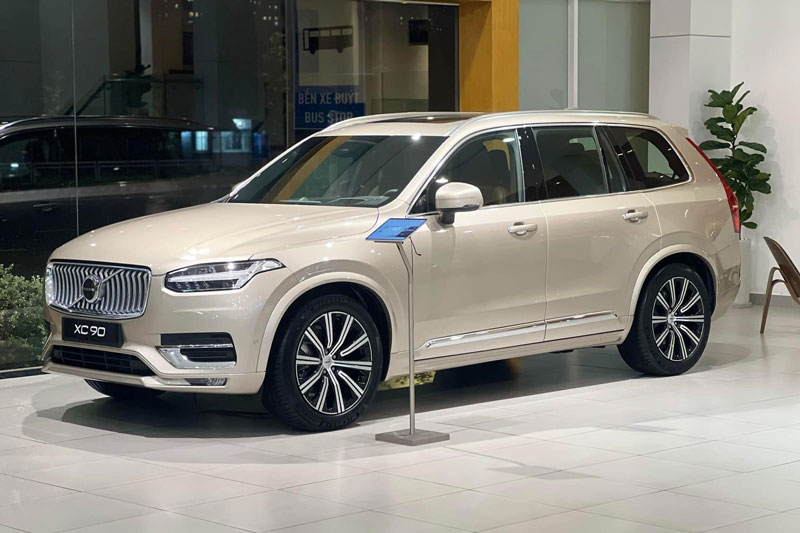 Volvo XC90 Ultimate 2024 giảm giá gần 500 triệu đồng tại Việt Nam
