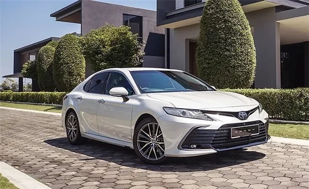 Giá xe Toyota Camry lăn bánh giữa tháng 8/2024 cực kỳ hấp dẫn, dễ tiếp tục thống trị phân khúc cỡ D ảnh 2