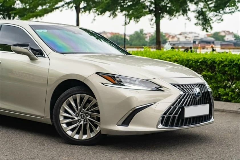  Xe hybrid Lexus ES 300h 2021 lăn bánh 3 năm chào bán với giá khó tin 514964