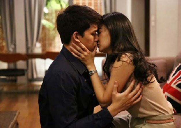 3 giờ sáng nghe tiếng nước chảy, tôi đi xem thì bưng mặt khóc khi thấy chồng lúi húi làm việc này trong nhà tắm