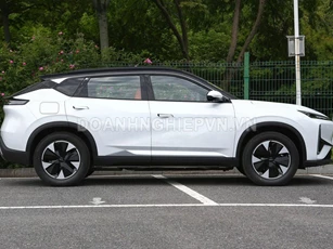 SUV dài gần 4,7 mét, công suất 360 mã lực, ‘uống xăng như ngửi’, giá gần 420 triệu đồng