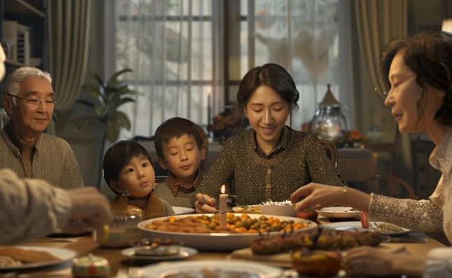 Chị dâu mời cả nhà đi du lịch, mẹ tôi từ chối chị đưa ra một thứ, bà bất ngờ đồng ý