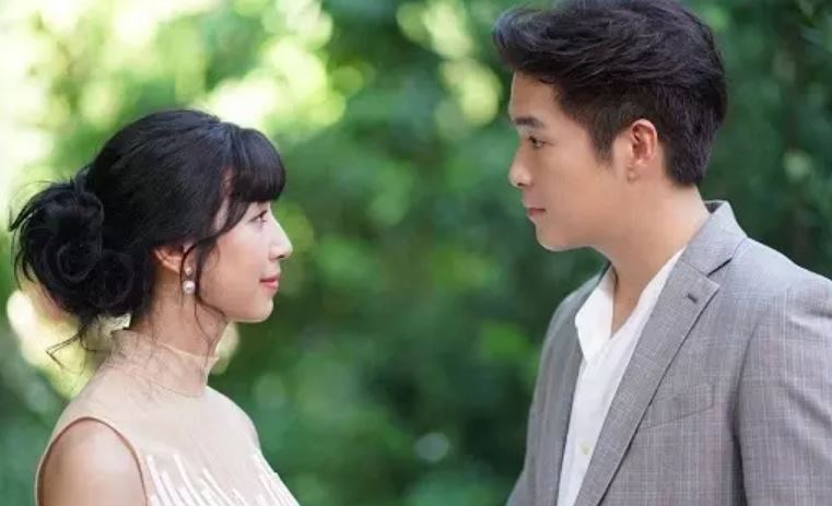 Nhặt được chiếc ví ngoài cổng, tôi liền bắt được quả tang chồng ngoại tình với 'tiểu tam', hành động sau đó phải khiến cặp 'mèo mả gà đồng' sợ run