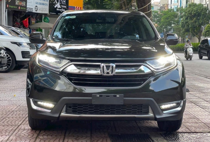 Honda CR-V sử dụng 6 năm rao bán với giá chưa tới 700 triệu đồng