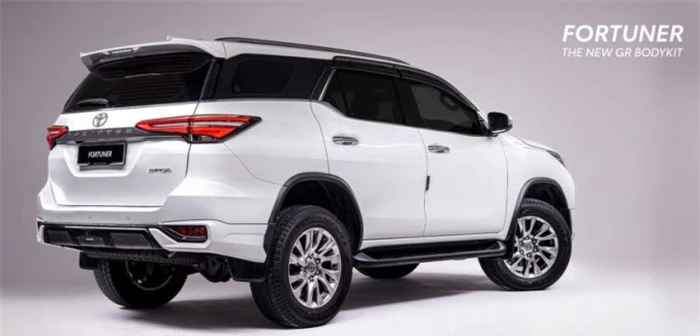 Toyota Fortuner 2024 ‘lột xác’ với diện mạo mới đậm chất thể thao, chi phí khách cần bỏ ra cực rẻ ảnh 4