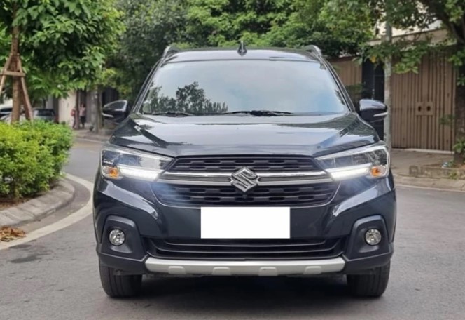 Xe 7 chỗ Suzuki XL7 2023 'siêu lướt' mới chạy 12.000 km rao bán lại với giá rẻ bất ngờ