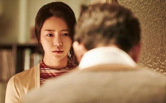 Gặp lại vợ cũ gầy gò ‘lột xác’ sau khi tăng 10kg, tôi về mất ăn mất ngủ suốt mấy ngày chỉ vì một câu nói của vợ, có hối hận cũng đã muộn