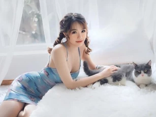 'Bỏng mắt' trước body quyến rũ của mẫu ảnh Việt