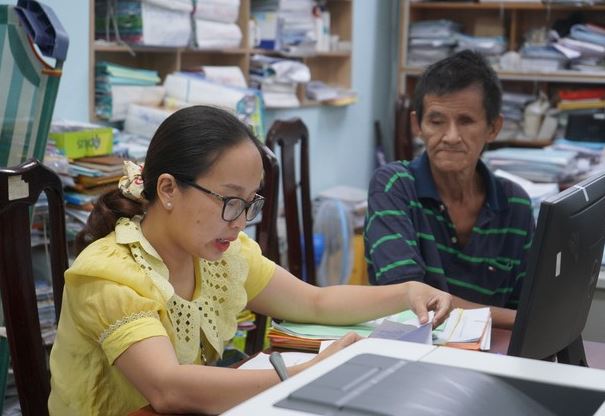 Gần 7.200 viên chức sẽ được xem xét chuyển thành công chức