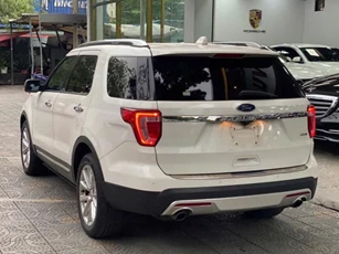 Sau 7 năm sử dụng, Ford Explorer bán lại với giá ngang một chiếc Mazda CX-5 'đập hộp'