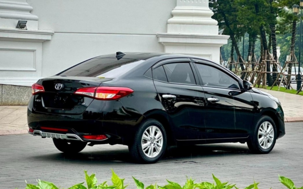 'Xe quốc dân' Toyota Vios chạy lướt hơn 2 vạn km lên sàn xe cũ với giá ngỡ ngàng