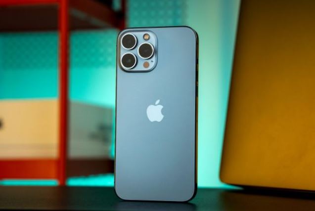 iPhone 13 Pro Max vẫn có hàng mới, giá rẻ bất ngờ, ngang iPhone 14, trang bị ăn đứt Galaxy S24