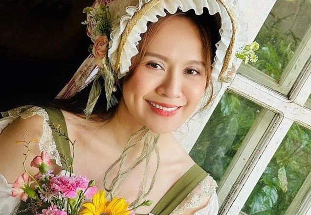 Thanh Thúy khoe vẻ đẹp rạng ngời tuổi 42