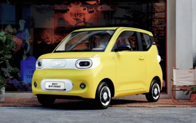Giá rẻ như 'bèo' tại Việt Nam, Wuling Hongguang Mini EV có thêm bản mới giá chỉ 132 triệu đồng