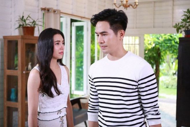 Một đêm mưa tầm tã, chồng cũ bất ngờ gõ cửa kèm lời đề nghị nghe mà rơi nước mắt