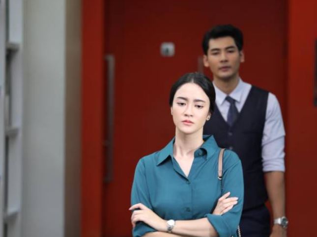 Thấy chồng lưu tên mình đầy mỉa mai trong danh bạ, vợ căm hận và 'phản công' bằng một kế hoạch sâu cay