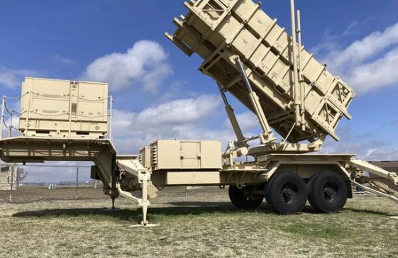 NATO tr&#xEC; ho&#xE3;n giao v&#x169; kh&#xED; cho Ukraine