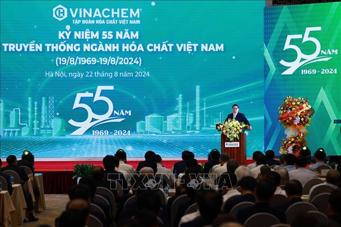 Th&#x1EE7; t&#x1B0;&#x1EDB;ng Ph&#x1EA1;m Minh Ch&#xED;nh: Ng&#xE0;nh H&#xF3;a ch&#x1EA5;t th&#x1EF1;c hi&#x1EC7;n s&#x1EE9; m&#x1EC7;nh b&#x1EB1;ng m&#x1EC7;nh l&#x1EC7;nh t&#x1EEB; tr&#xE1;i tim
