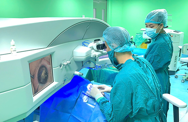 Bệnh viện Mắt Việt An Đà Nẵng: Xoá cận nhanh, trao xe Vinfast VF3