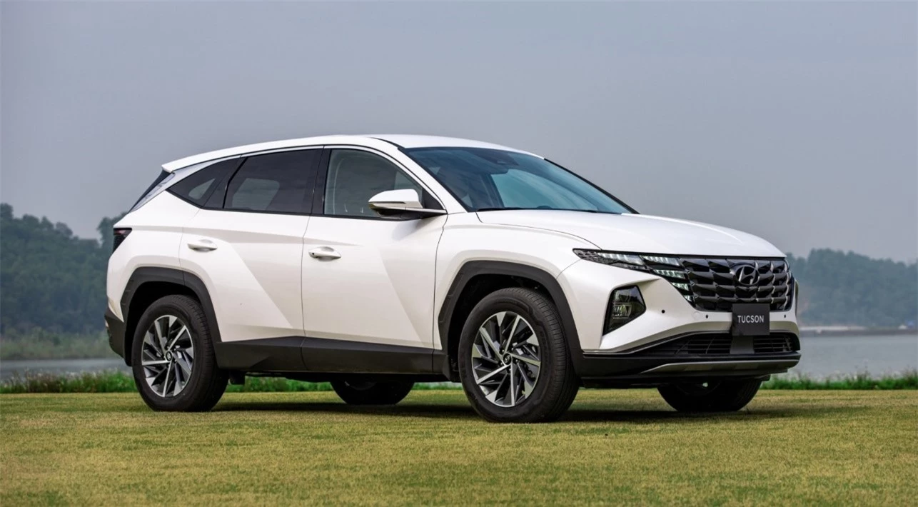 Giá lăn bánh Hyundai Tucson cuối tháng 8/2024 ‘rẻ như cho’, át vía cả Mazda CX-5 và Honda CR-V ảnh 1