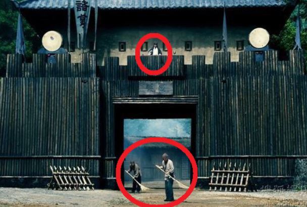 Gia Cát Lượng bày "không thành kế", cho tàn binh ra trước cổng thành quét dọn, Tư Mã Ý không hề trúng kế nhưng tại sao vẫn phải rút quân?