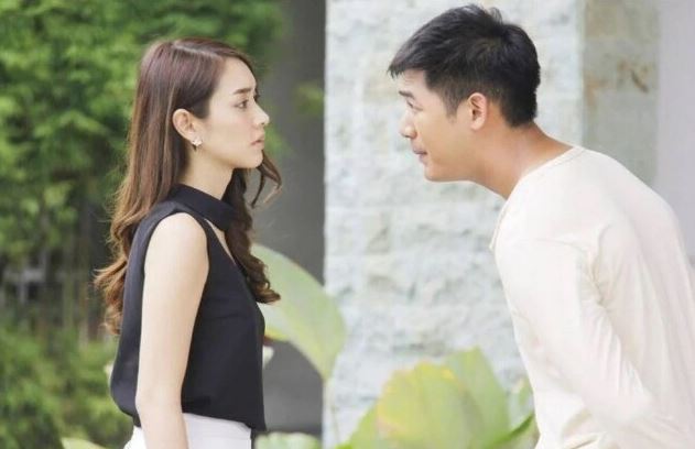 Vợ bầu vượt mặt vẫn chăm con ốm cả đêm, sáng nghe câu chồng hỏi tôi rơi nước mắt