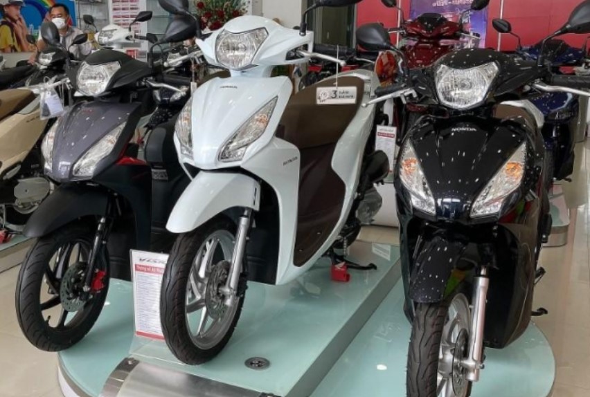 Loạt xe ga Honda chênh giá tới 10 triệu đồng trước thềm năm học mới