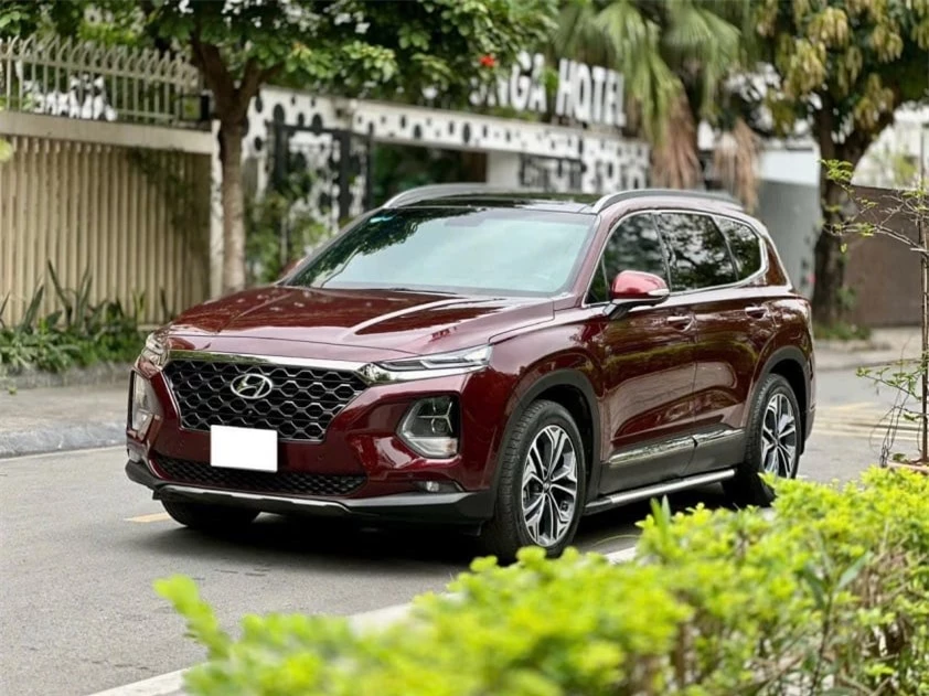 Bất ngờ trước mức khấu hao hơn nửa tỷ đồng của Hyundai SantaFe 2.2D 2022 sau 4 năm lăn bánh 518141