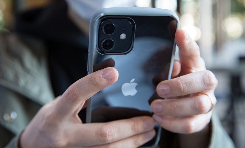 iPhone màn OLED rẻ nhất thị trường Việt đập hộp chỉ hơn 10 triệu đồng, sắp ngang với iPhone 11