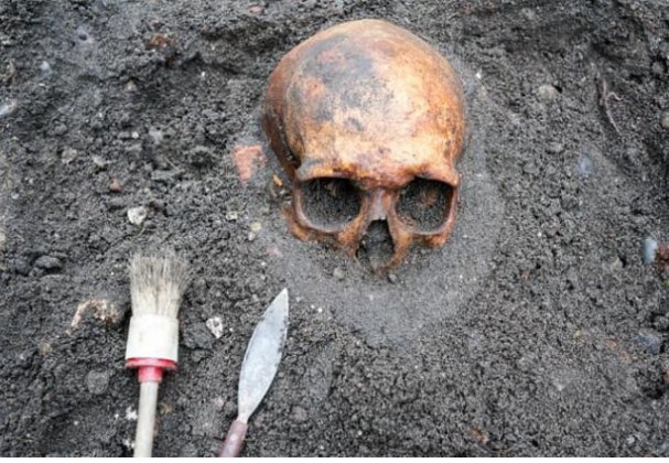 Y h&#x1ECD;c Ai C&#x1EAD;p c&#x1ED5; &#x111;&#x1EA1;i &#x111;&#xE3; bi&#x1EBF;t &#x111;i&#x1EC1;u tr&#x1ECB; ung th&#x1B0; t&#x1EEB; 4000 n&#x103;m tr&#x1B0;&#x1EDB;c? D&#x1EA5;u v&#x1EBF;t &#x111;i&#x1EC1;u tr&#x1ECB; &#x27;ung th&#x1B0;&#x27; g&#xE2;y s&#x1ED1;c &#x111;&#x1B0;&#x1EE3;c t&#xEC;m th&#x1EA5;y