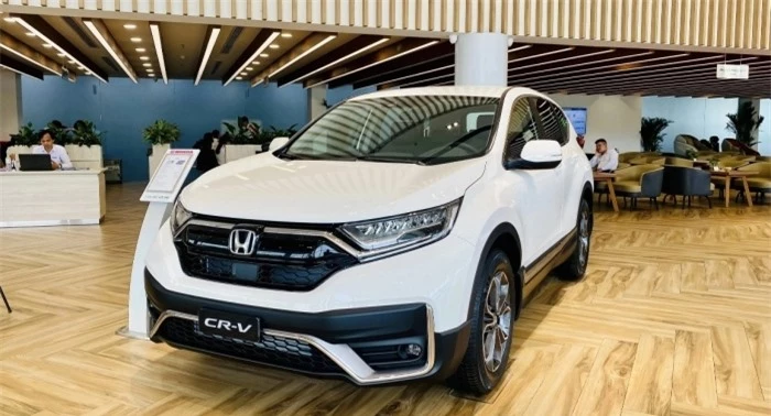 Giá lăn bánh Honda CR-V cuối tháng 8/2024 cực rẻ kèm ưu đãi hấp dẫn, nhăm nhe soán ngôi Mazda CX-5 ảnh 2