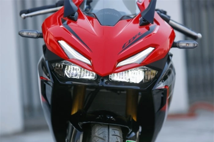 honda-cbr150r-2