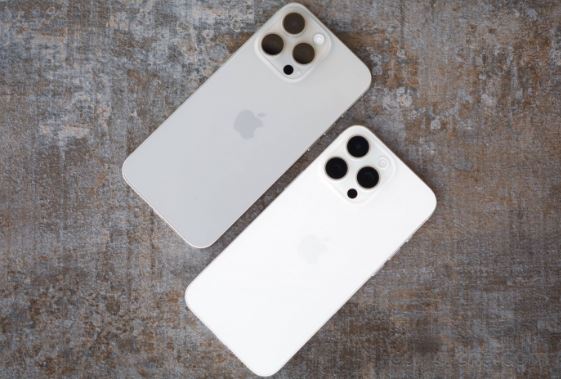 Flagship hàng đầu iPhone 15 Pro Max giảm giá sâu cuối tháng 8, dọn đường cho dòng iPhone 16 ra mắt