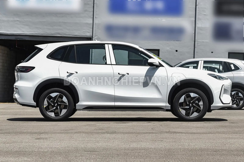 Tận mục đối thủ của Mazda CX-5: Thiết kế bắt mắt, nội thất tiện nghi, giá ‘hạt dẻ’