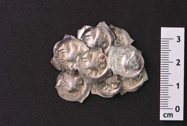 Đào đường ống, nhóm công nhân phát hiện kho báu ở Rừng Đen