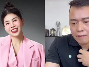 Vừa lộ ảnh ra sân bay đến Việt Nam, Tôn Bằng xuất hiện bơ phờ, rưng rưng khi nhắc đến Hằng Du Mục