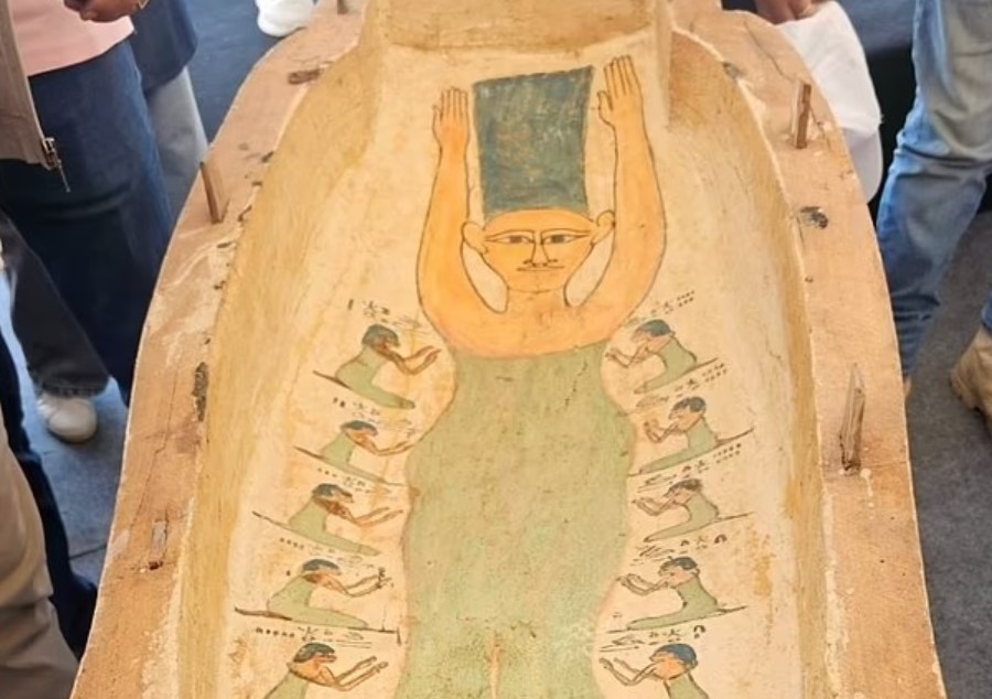 Mở quan tài Ai Cập 3.500 năm tuổi, hình vẽ bên trong gây bất ngờ