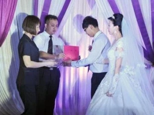 Không lâu sau khi con gái tôi tự tử, con rể đã kết hôn với nhân tình khác! Tôi đã làm 'điều này' trong đám cưới và các vị khách nói rằng tôi đã làm rất tốt!