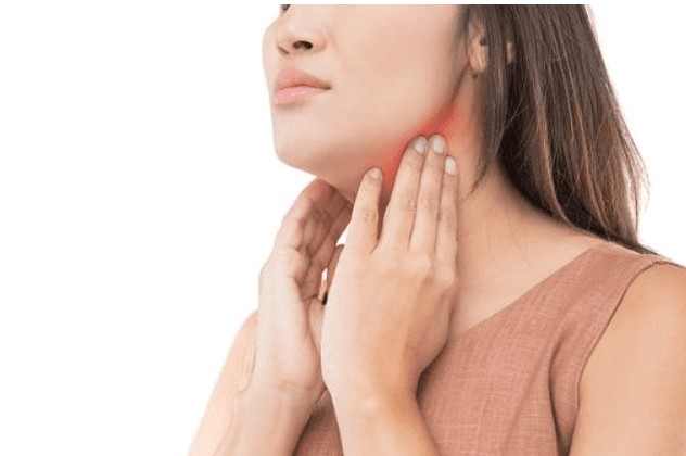 Không phân biệt nam nữ, nếu 3 điểm bất thường này xuất hiện ở cổ thì nó có thể cảnh báo về tế bào ung thư đang phát triển