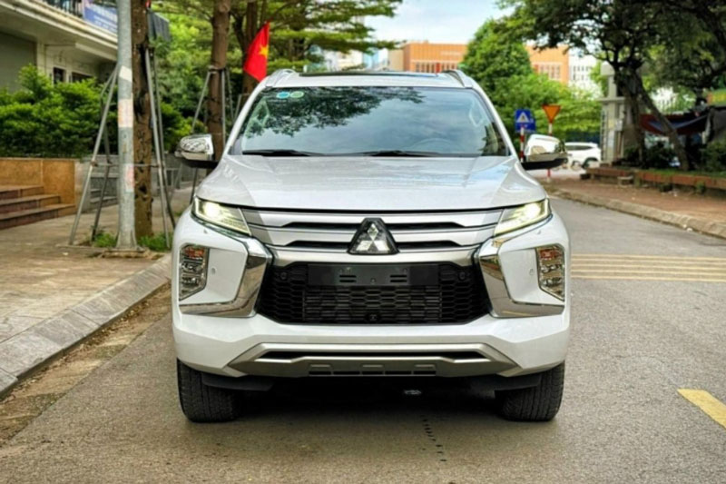 Sau 3 năm lăn bánh, Mitsubishi Pajero Sport cũ rớt giá khó tin