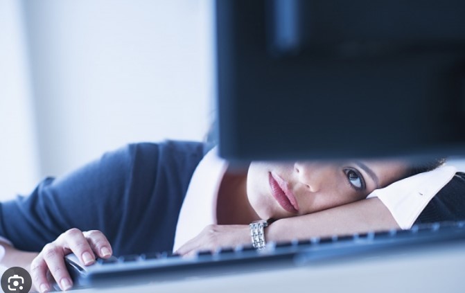 Đầy tháng con gái, vợ phát hiện chồng ngoại tình với người phụ nữ khác, còn lấy tên nhân tình đặt cho con