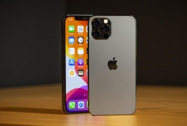 Đây là cây thiết bảng huyền thoại của Apple, gọn hơn iPhone 12 Pro Max, rẻ như bèo tháng 8