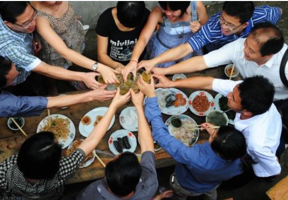 Nên ăn gì trước khi uống rượu để không bị say và bảo vệ sức khỏe? 4 loại thực phẩm này là thích hợp nhất