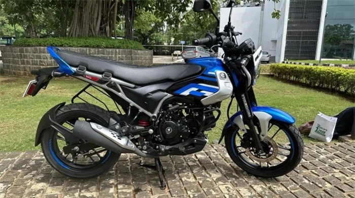 Bỏ qua Yamaha Exciter và Honda Winner X, khách đổ xô mua 'vua côn tay' 125cc giá rẻ hơn xe số Future ảnh 1