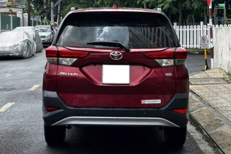Sau 5 năm sử dụng, Toyota Rush lên sàn xe cũ với giá chưa tới 500 triệu đồng